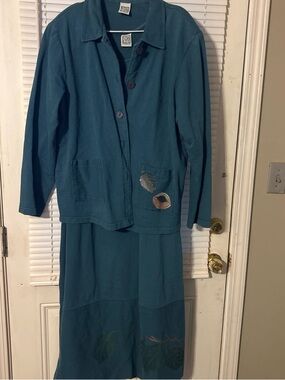 Vintage Viva City Teal Dress set . Pit to pit 24’ shoulder to bottom 51’